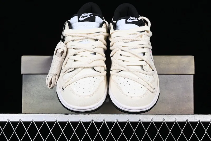 All Categories Nk SB Dunk Series Nk SB Dunk Low Low-top Sneakers Customized Big Box Nk Dunk Low Panda Prank Street Dance Theme-Pink Jumping SB Strappy Low-top Casual Sneakers DD1391-100